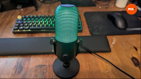 razer seiren v3 chroma review 02